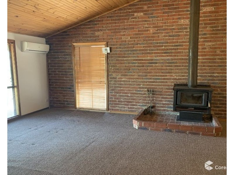 327 Lithgow St, Beveridge VIC 3753
