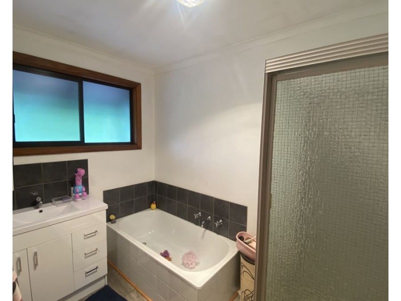 327 Lithgow St, Beveridge VIC 3753
