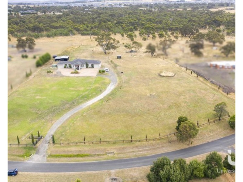 85 Lakeview drive, Mickleham VIC 3064