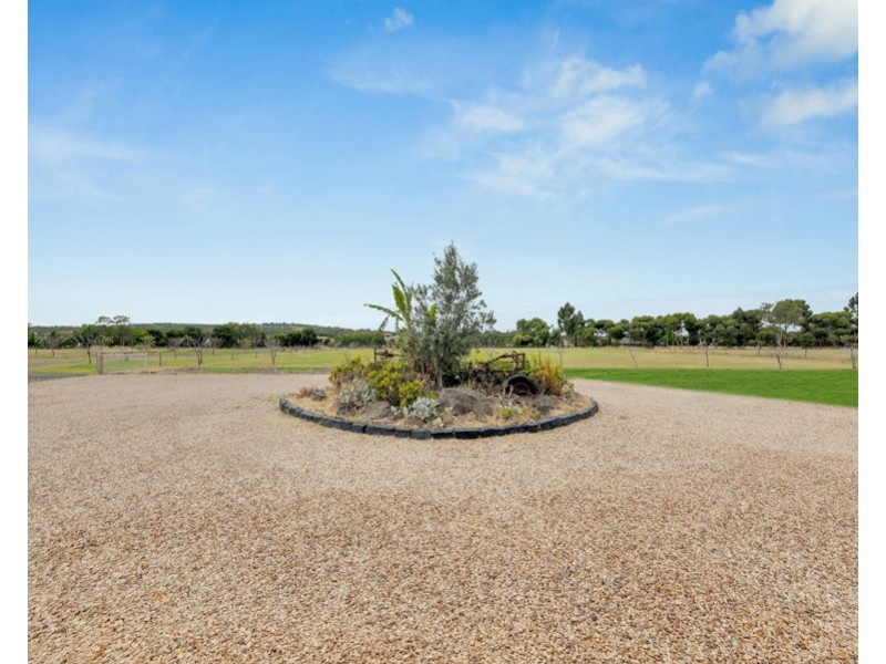 85 Lakeview drive, Mickleham VIC 3064