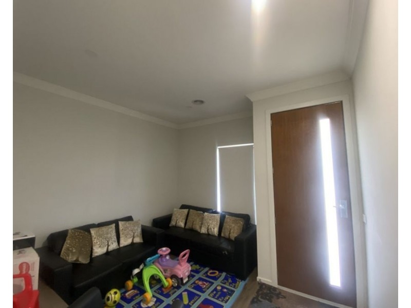 5 Rawson Street, Donnybrook VIC 3064