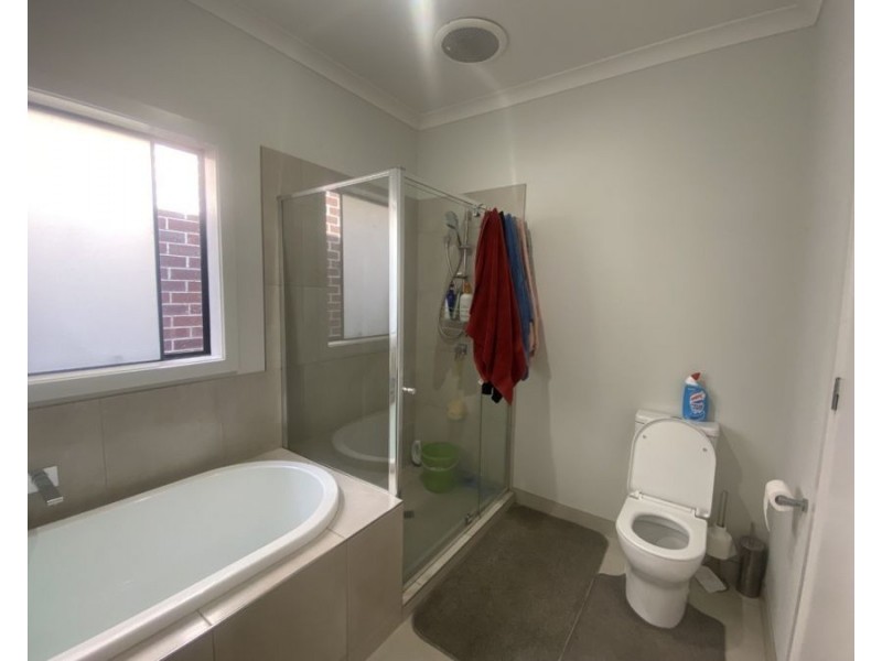 5 Rawson Street, Donnybrook VIC 3064