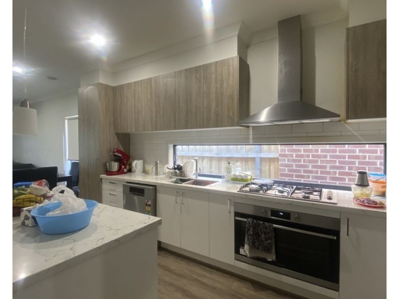 5 Rawson Street, Donnybrook VIC 3064