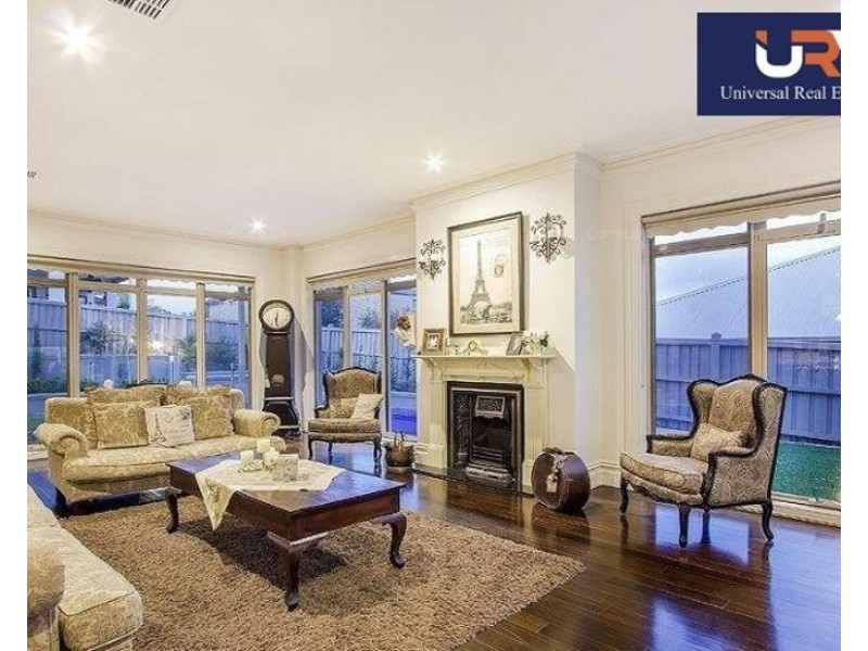 8 Excelsior Heights, Craigieburn VIC 3064