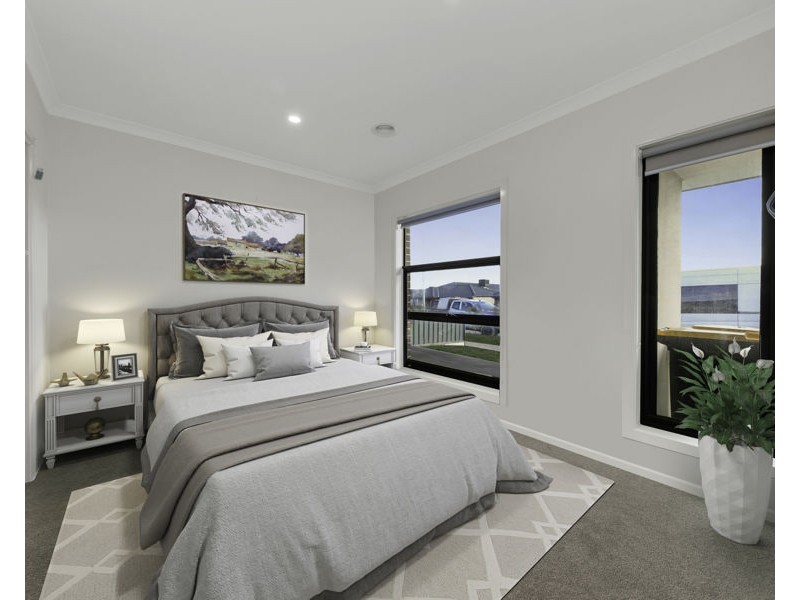 8 Wispering Circuit, Kilmore East VIC 3764