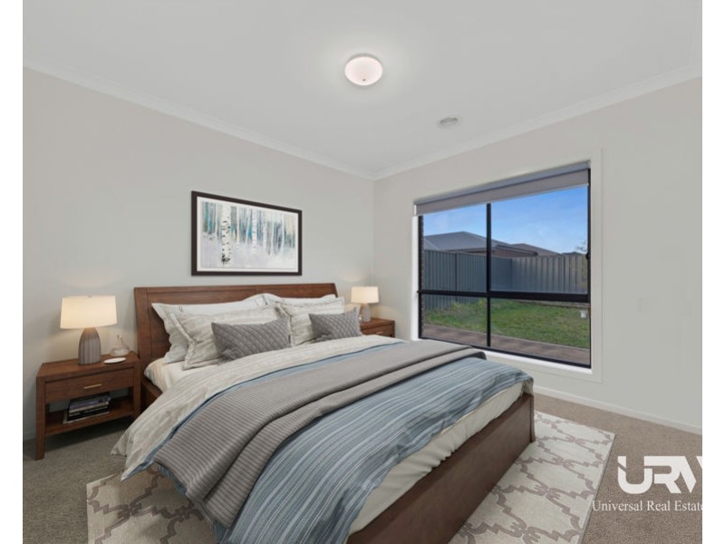 8 Wispering Circuit, Kilmore East VIC 3764