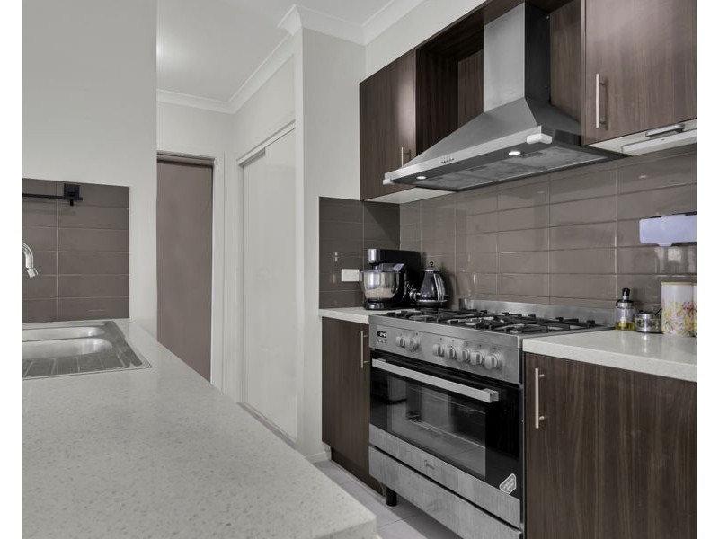 8 Wispering Circuit, Kilmore East VIC 3764