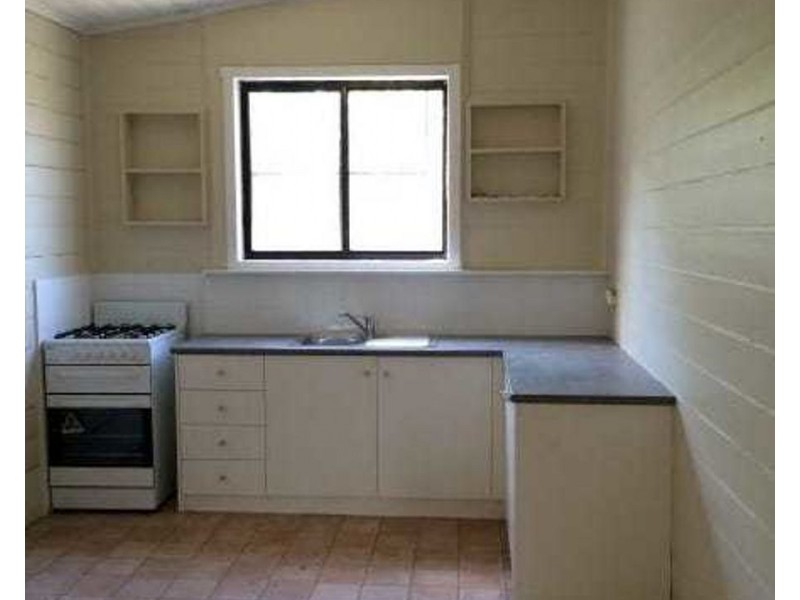 39 Oak Street, Seymour VIC 3660