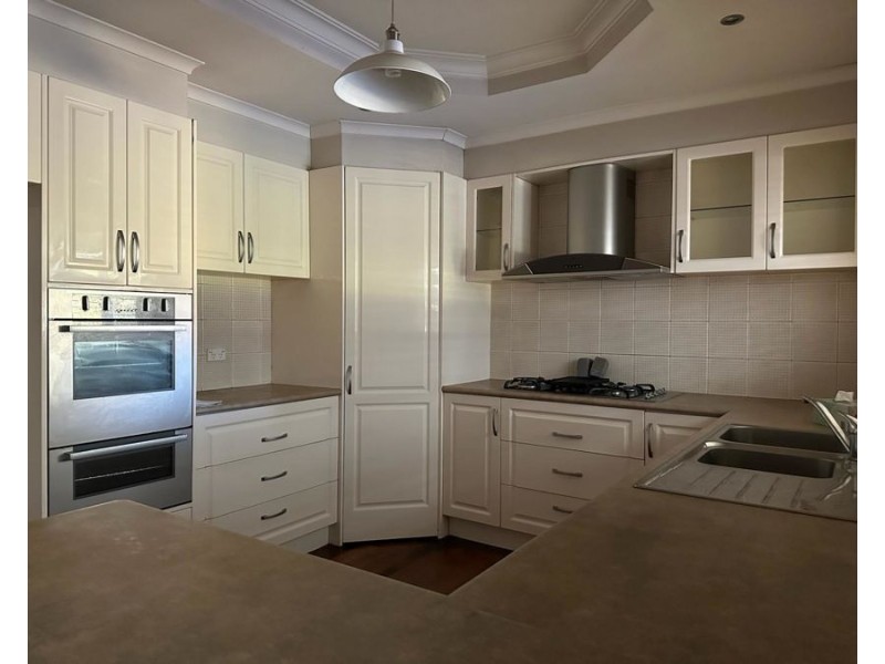 65 Paynes Rd, Kilmore VIC 3764