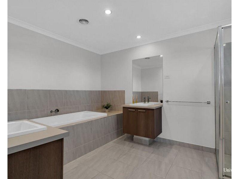 4 Moondara Tce, Wallan VIC 3756
