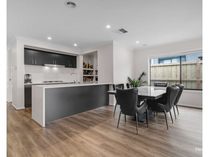 83 fountain drive, Beveridge VIC 3753