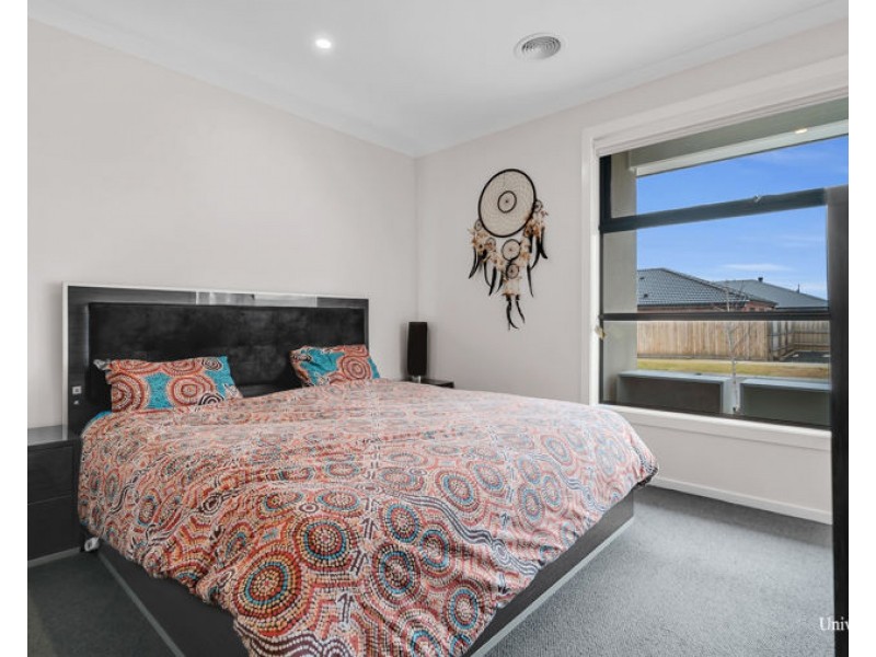 83 fountain drive, Beveridge VIC 3753