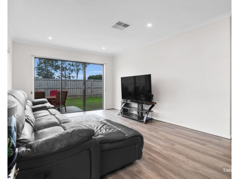 83 fountain drive, Beveridge VIC 3753