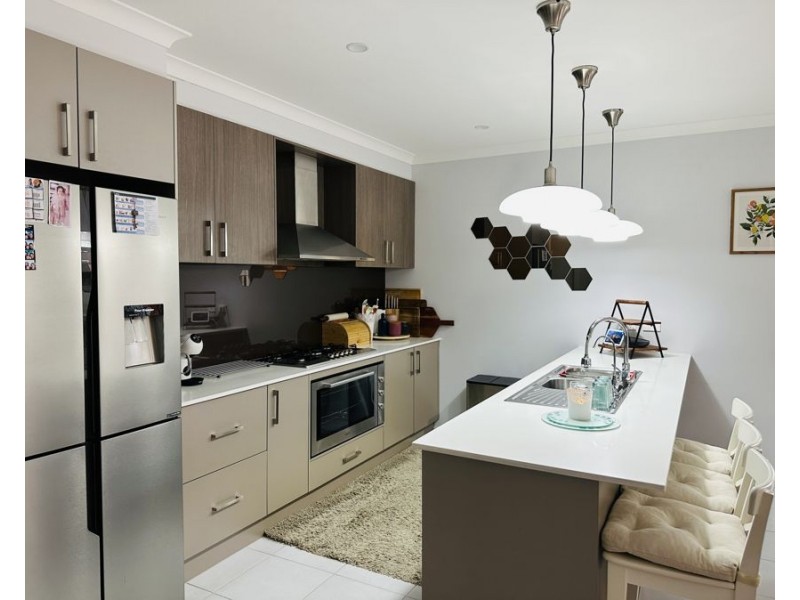 22 Hues Street, Craigieburn VIC 3064