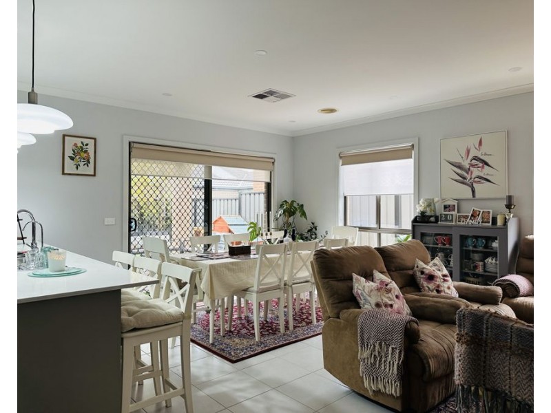 22 Hues Street, Craigieburn VIC 3064