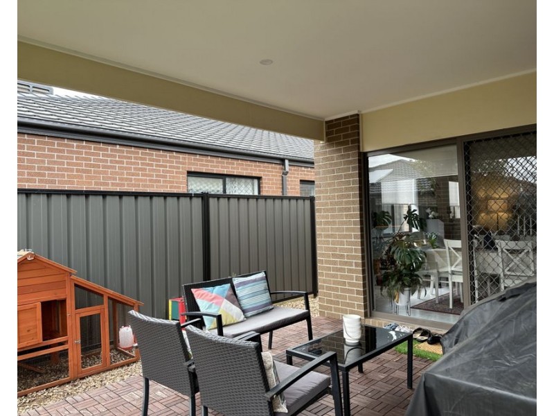 22 Hues Street, Craigieburn VIC 3064