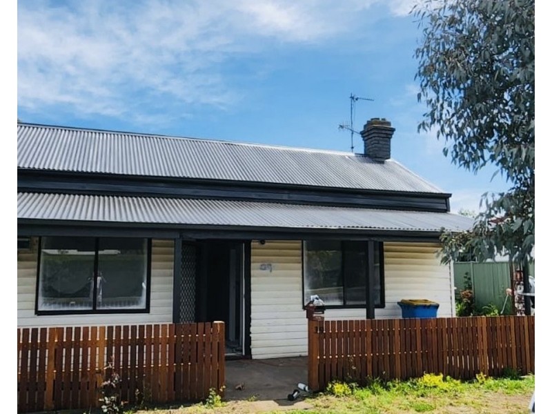 39 OAK STREET, Seymour VIC 3660