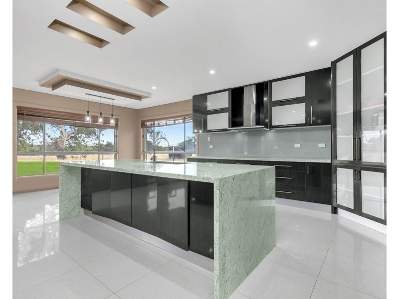 85 Lakeview drive, Mickleham VIC 3064