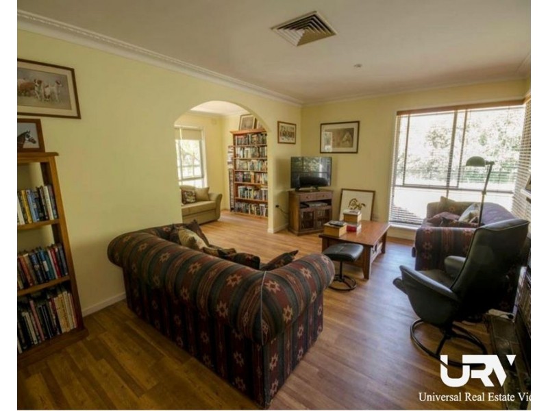 Pakenham South VIC 3810