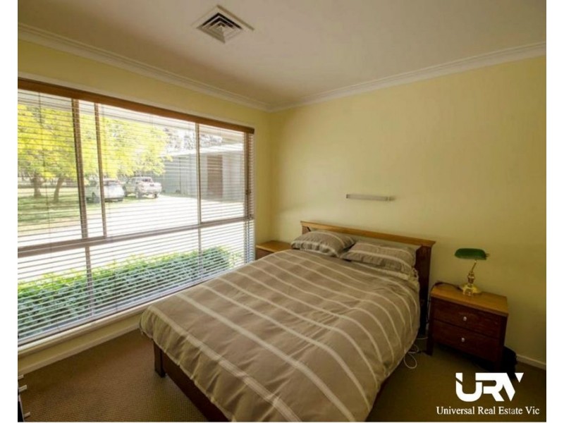 Pakenham South VIC 3810