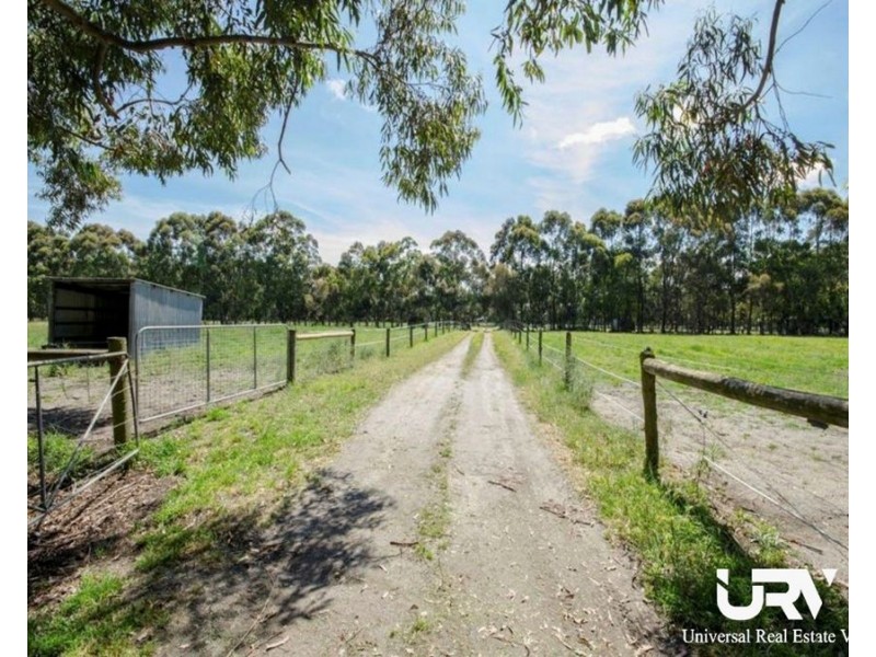 Pakenham South VIC 3810