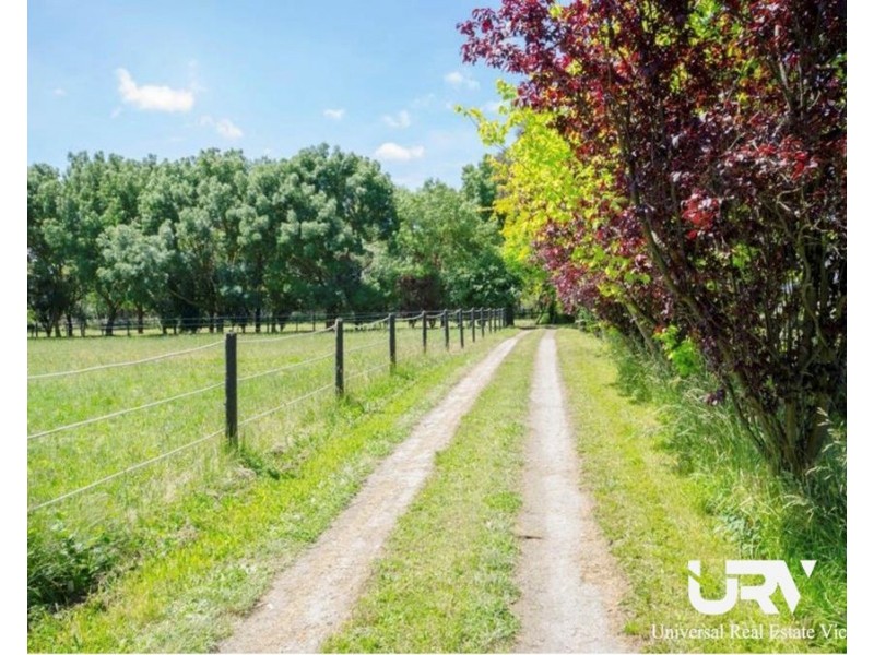 Pakenham South VIC 3810