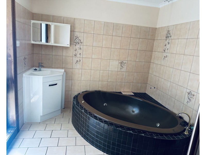 225 Tarcombe Road, Seymour VIC 3660