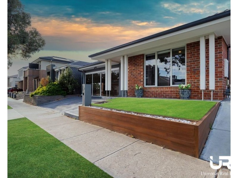 16 Nebula Cresent, Mickleham VIC 3064