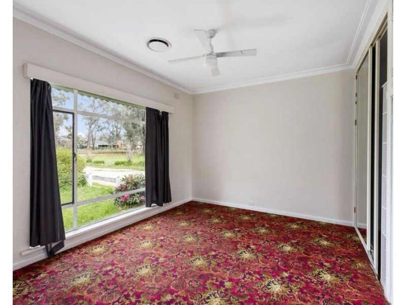 28 GOLF LINKS ROAD, Maiden Gully VIC 3551
