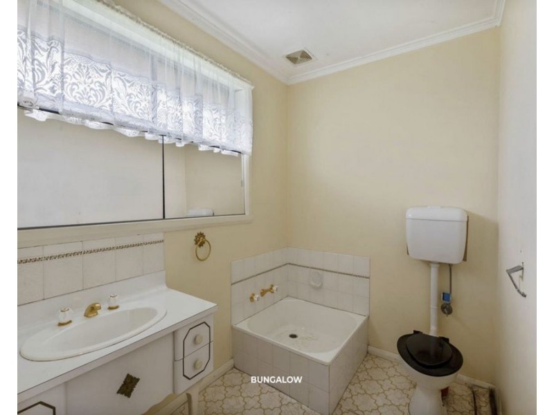 28 GOLF LINKS ROAD, Maiden Gully VIC 3551