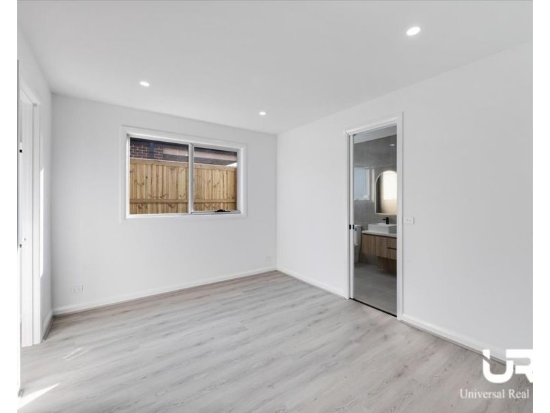 30 FORESHORES DRIVE, Donnybrook VIC 3064