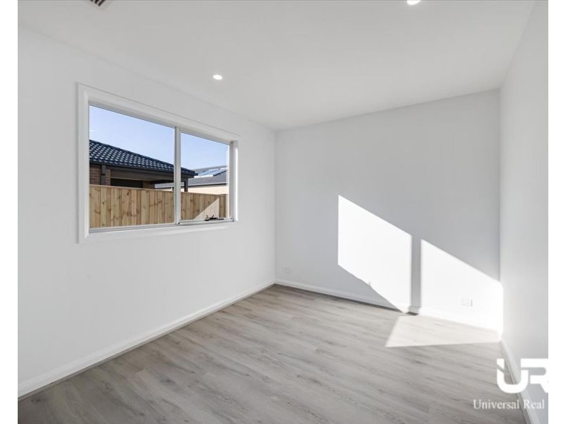 30 FORESHORES DRIVE, Donnybrook VIC 3064