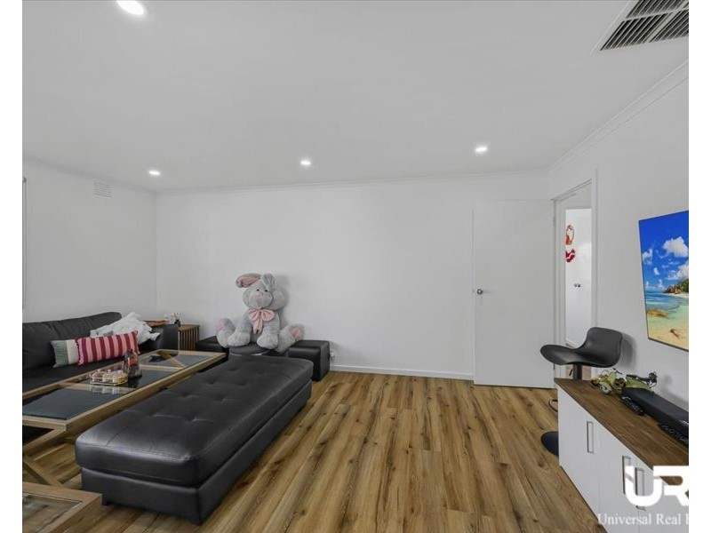 96 Langdon Cresent, Craigieburn VIC 3064