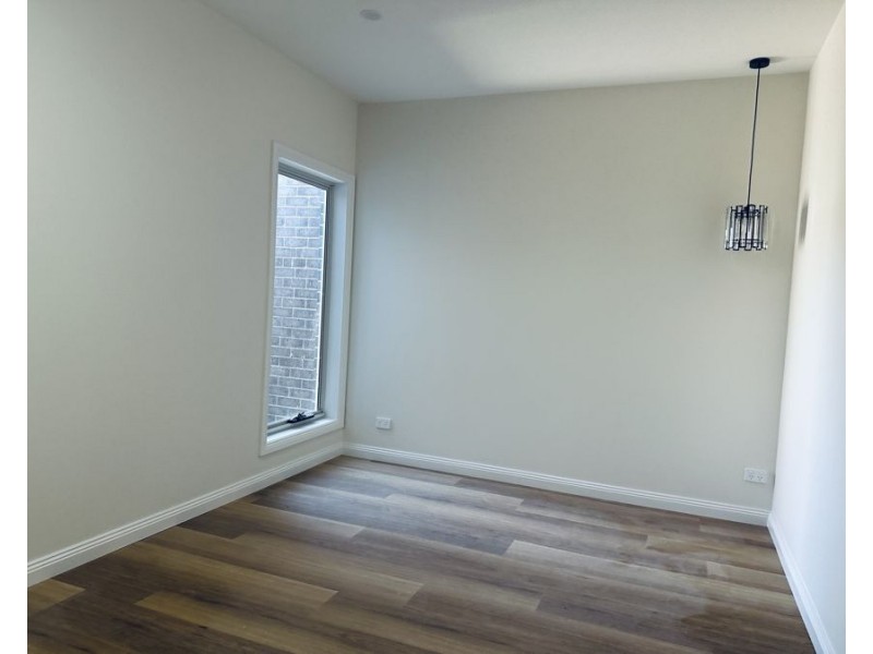 10 Stringybark Drive, Donnybrook VIC 3064