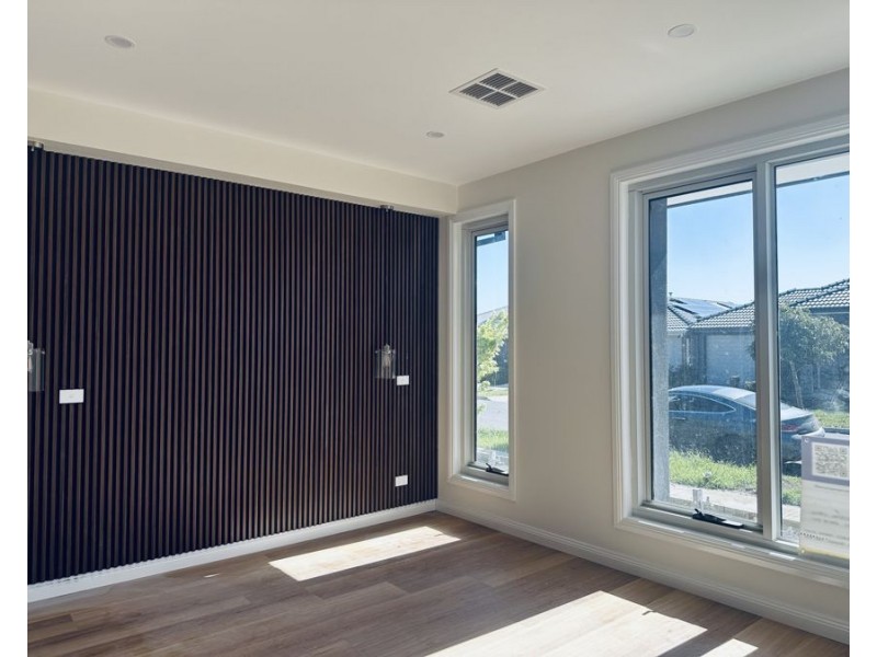 10 Stringybark Drive, Donnybrook VIC 3064