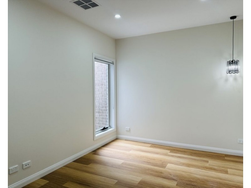 10 Stringybark Drive, Donnybrook VIC 3064