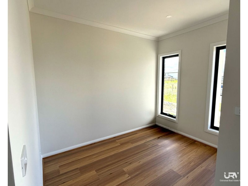 82 Blue Lake Drive, Wallan VIC 3756