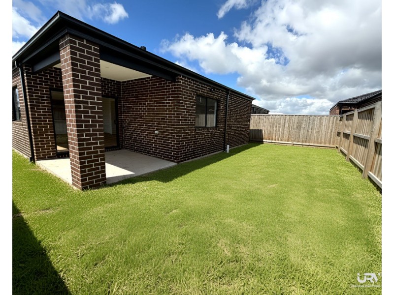 82 Blue Lake Drive, Wallan VIC 3756