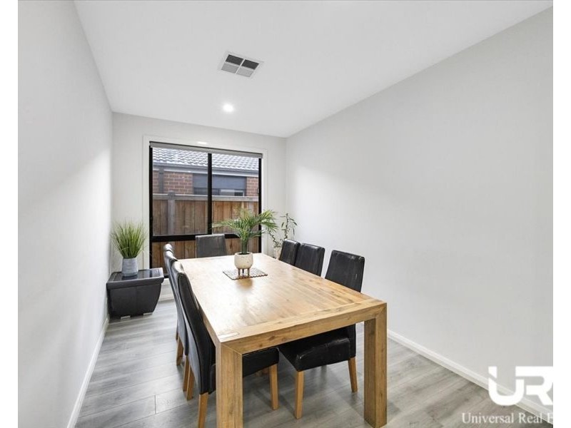 17 Blackmore Road, Mickleham VIC 3064