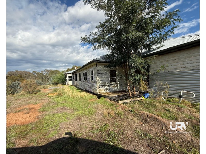 20 Forest Drive, Heathcote VIC 3523