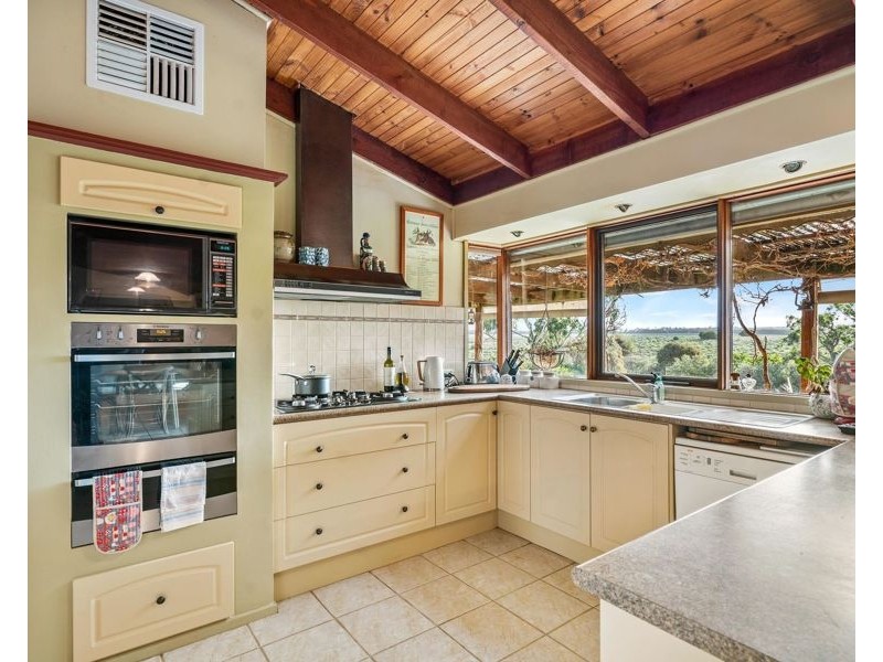 60 Emu Flats Road, Wildwood VIC 3429