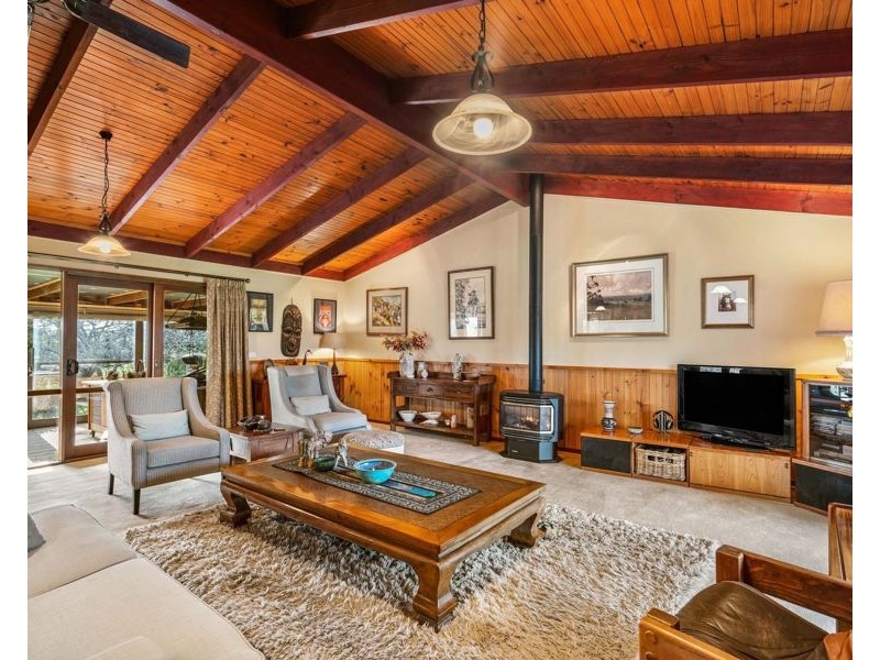 60 Emu Flats Road, Wildwood VIC 3429