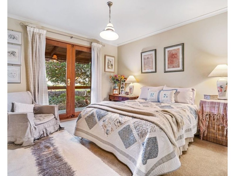 60 Emu Flats Road, Wildwood VIC 3429