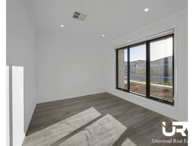 28 Proserpine Crescent, Donnybrook VIC 3064