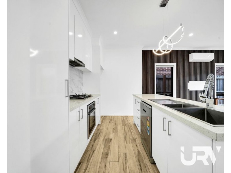 70 Saltlake Boulevard, Wollert VIC 3750