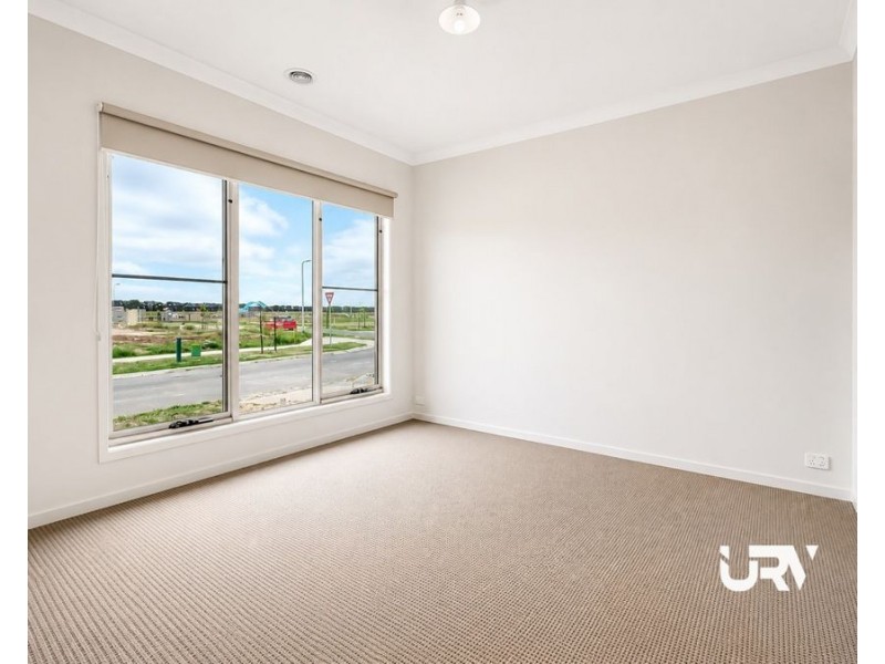 3 Valetta Street, Mickleham VIC 3064