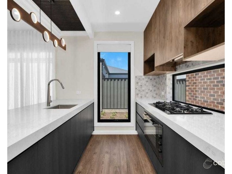 92 Farm Crescent, Donnybrook VIC 3064