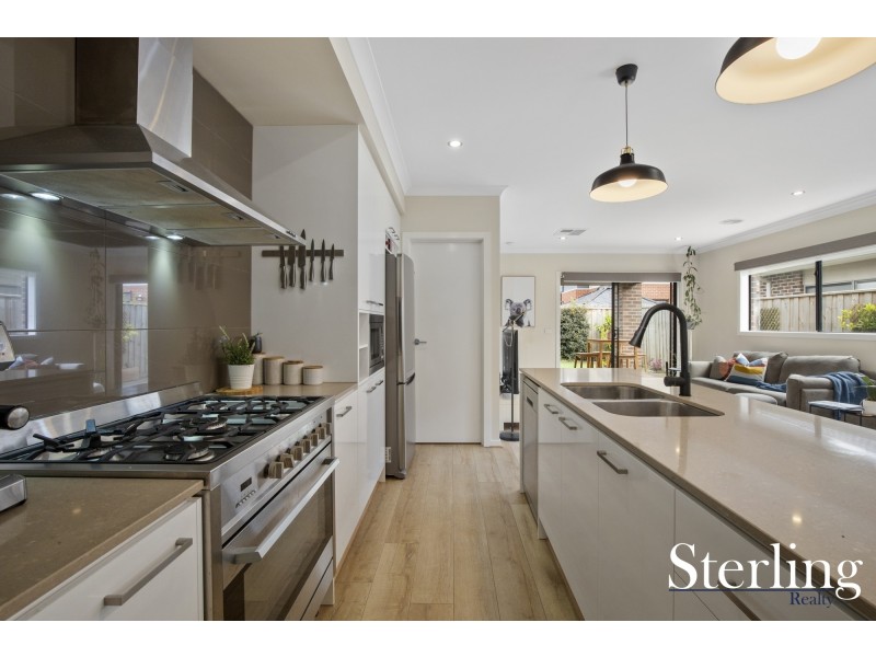 4 Mudgee Street, Point Cook VIC 3030