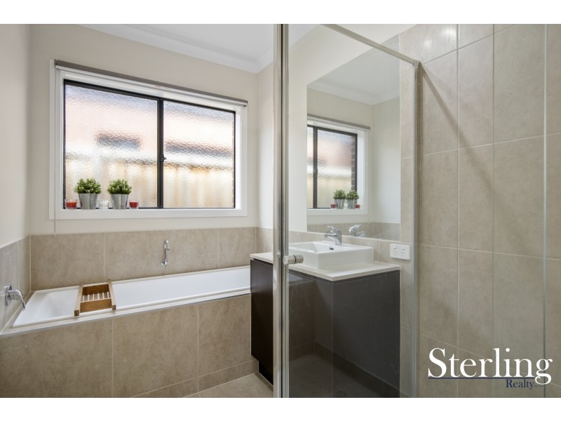 4 Mudgee Street, Point Cook VIC 3030