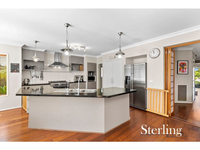 72 Tournament Drive, Sanctuary Lakes VIC 3030